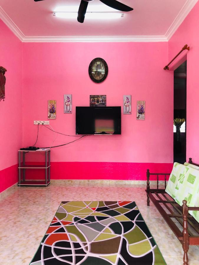 Homestay Tok Abah Dalam Rhu ปาเซร์ปูเตะห์ ภายนอก รูปภาพ